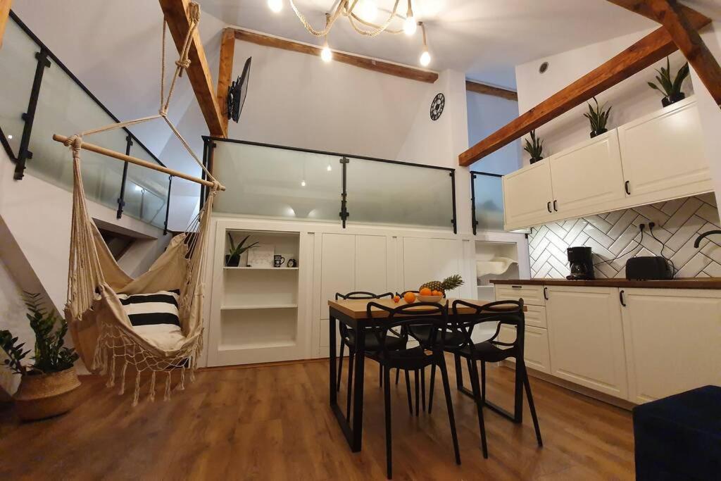 Koci Dom Loft Apartman Wieliczka megye Kültér fotó