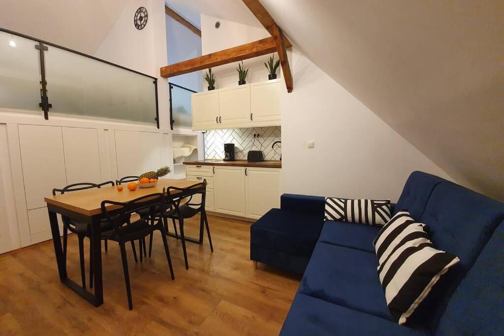 Koci Dom Loft Apartman Wieliczka megye Kültér fotó